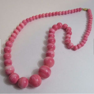 Pink Swirl Plastic Bead Necklace Barrel Closure